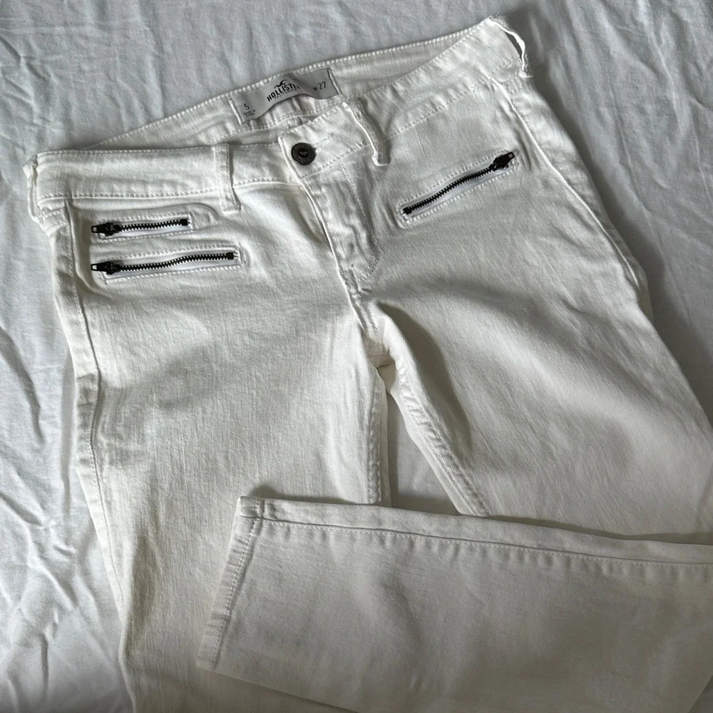 Y2K 2007 Hollister White Skinny Jeans with Front Zip Pockets - Picture 6 of 13